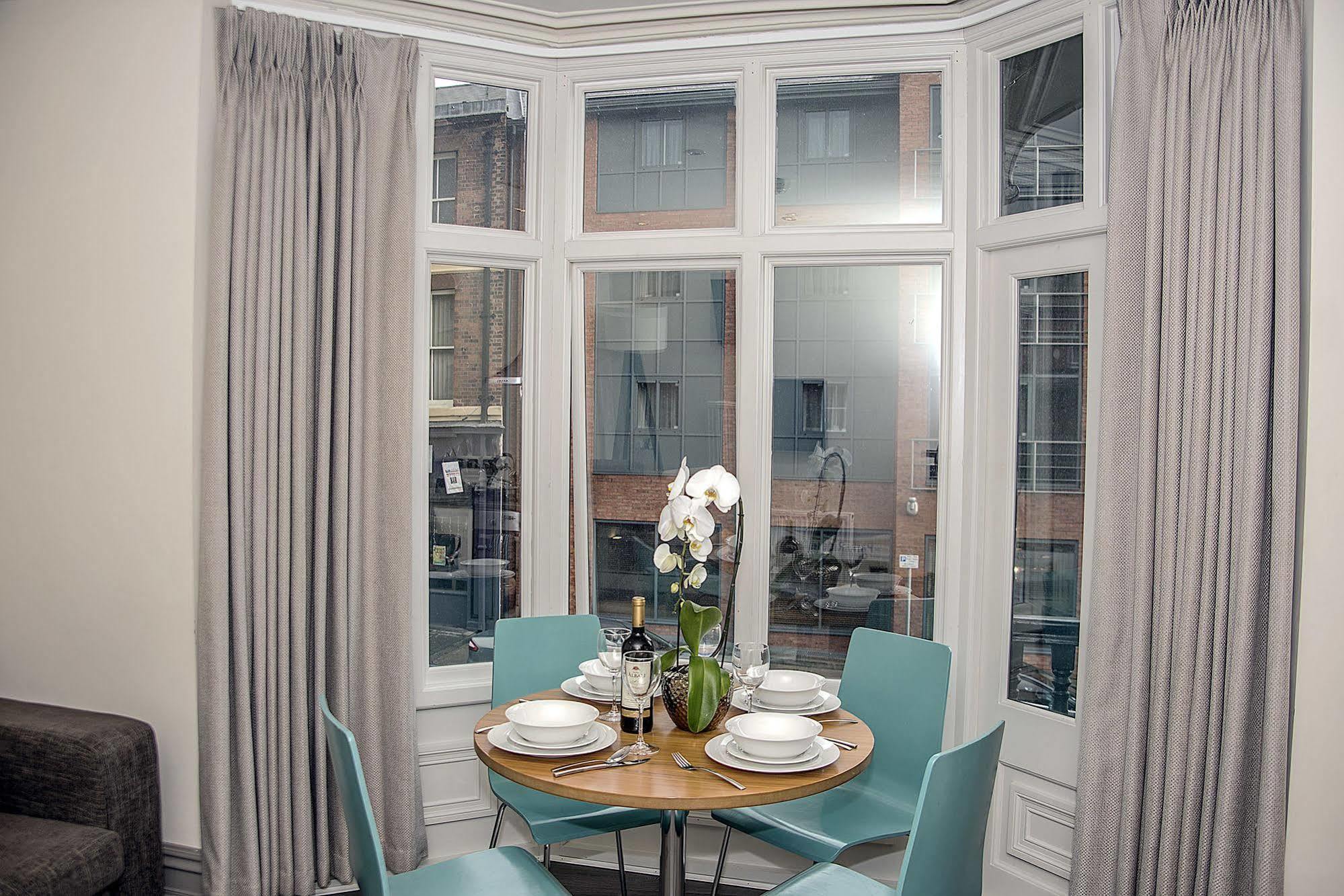 Base Serviced Apartments - City Road Chester Zewnętrze zdjęcie