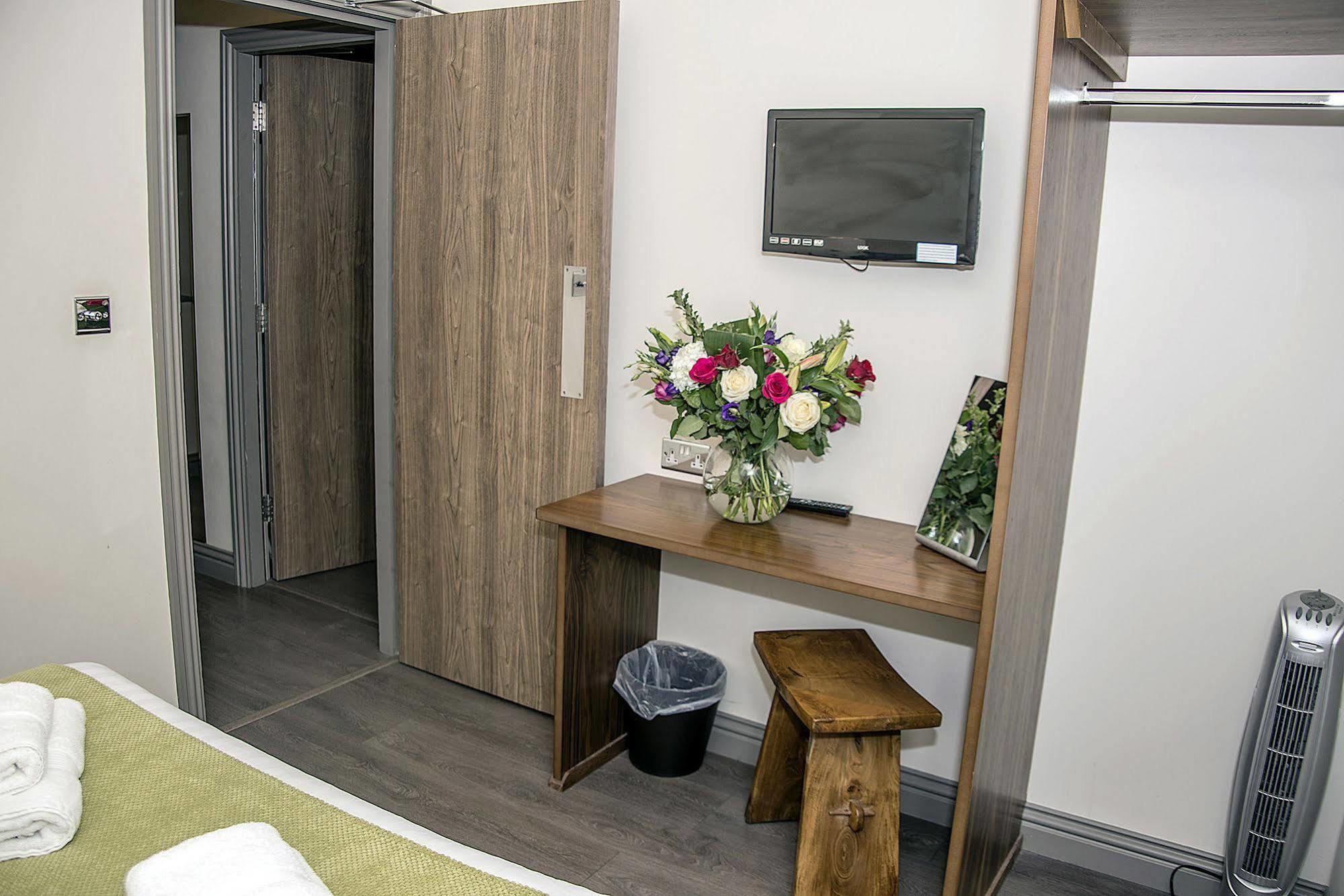 Base Serviced Apartments - City Road Chester Zewnętrze zdjęcie