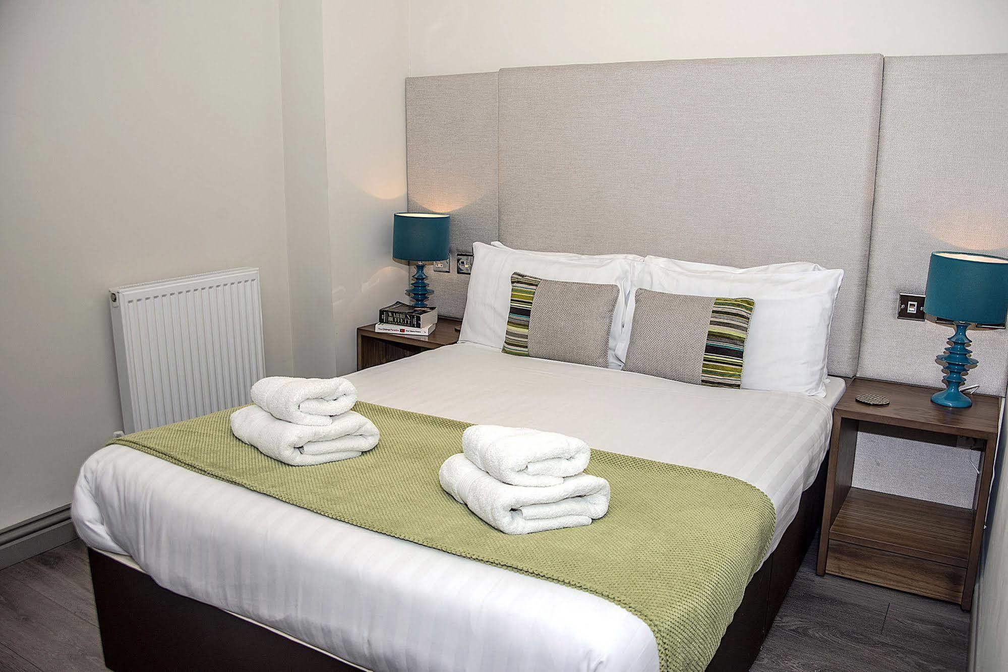 Base Serviced Apartments - City Road Chester Zewnętrze zdjęcie