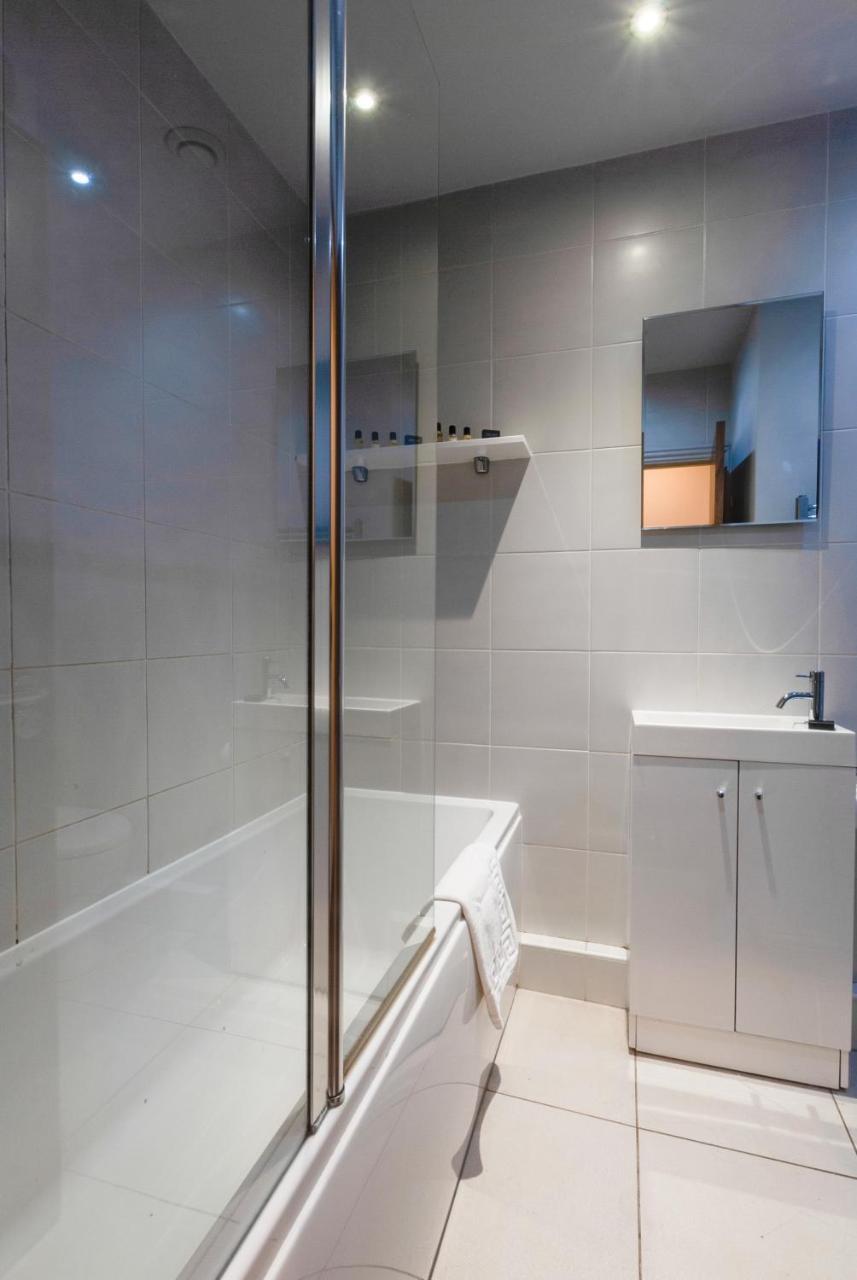 Base Serviced Apartments - City Road Chester Zewnętrze zdjęcie