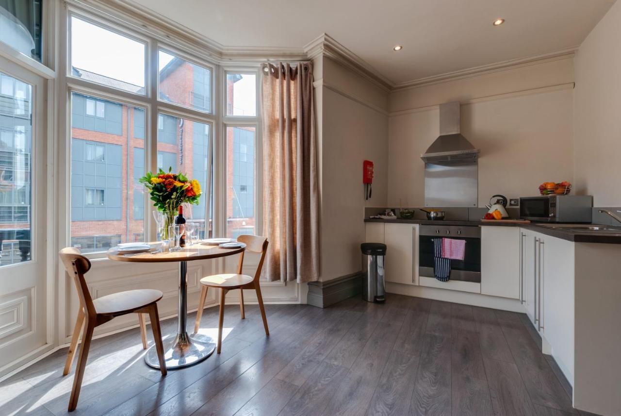 Base Serviced Apartments - City Road Chester Zewnętrze zdjęcie